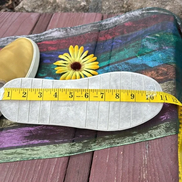 🩷 VINCE; Perforated Leather Blair Slip-On Sneaker in Metallic Gold; Wm. Sz. 9! - Picture 9 of 11